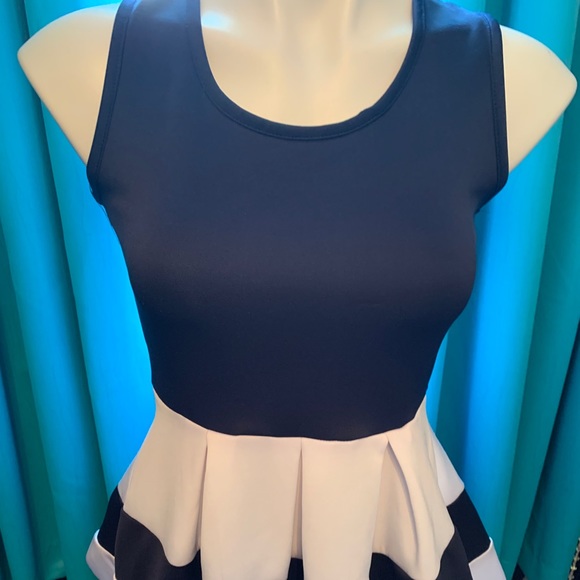 Little girls dress - Picture 2 of 5